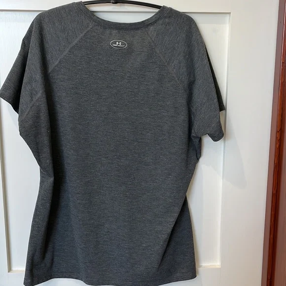 Under Armour gray versus neck shirt. Size XL - Picture 2 of 4